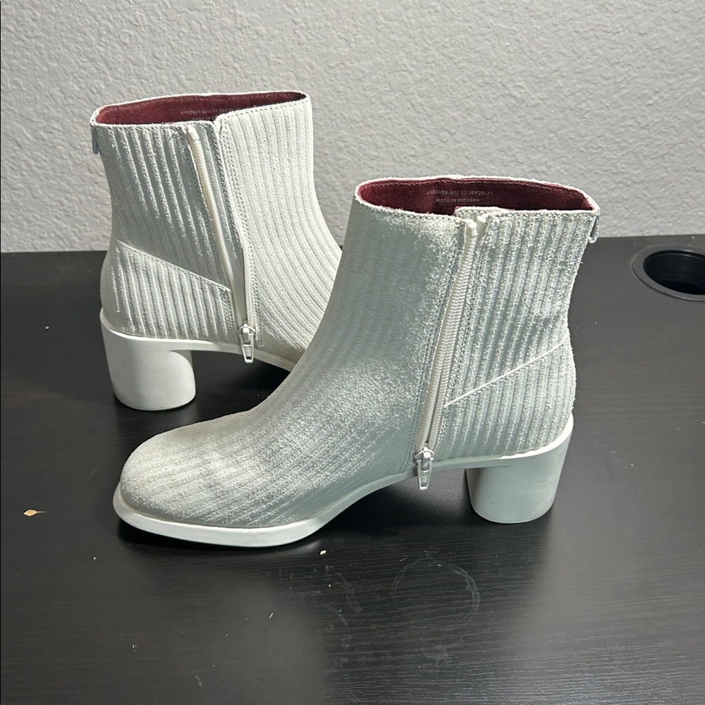 Camper Boots - Picture 3 of 6